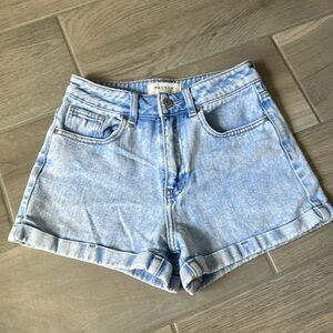 Pacsun mom short light wash